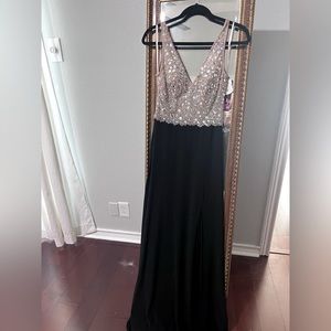 Prom or Formal dress, weeding attendees